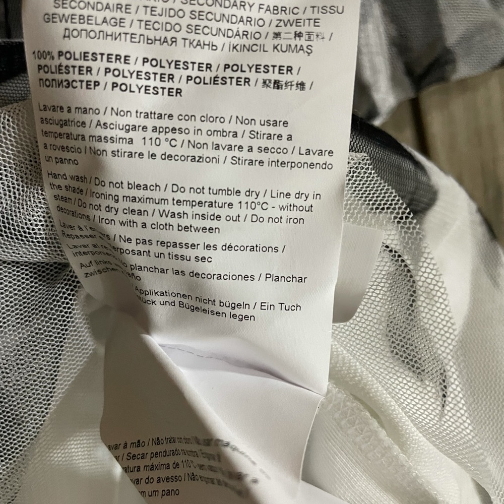 Versace t-shirt - Picture 8 of 8